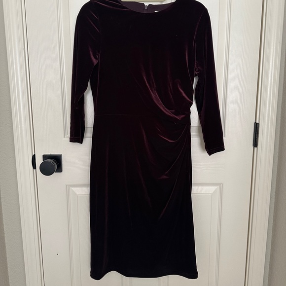 LIKE NEW Eliza J Velvet Cocktail Dress - Picture 2 of 6
